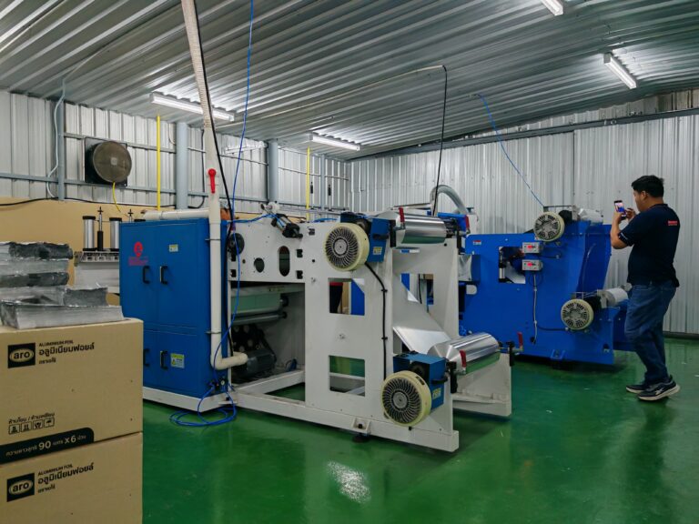 Customer Factory Foil Sheet Making Pop Up Machine